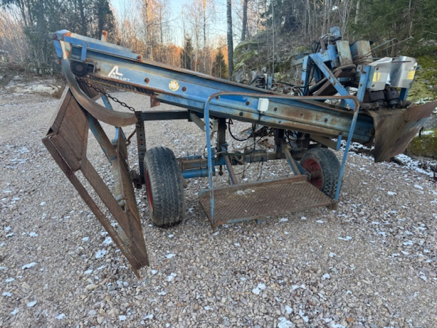6224 Asa-Lift carrot harvester 1 row mounted