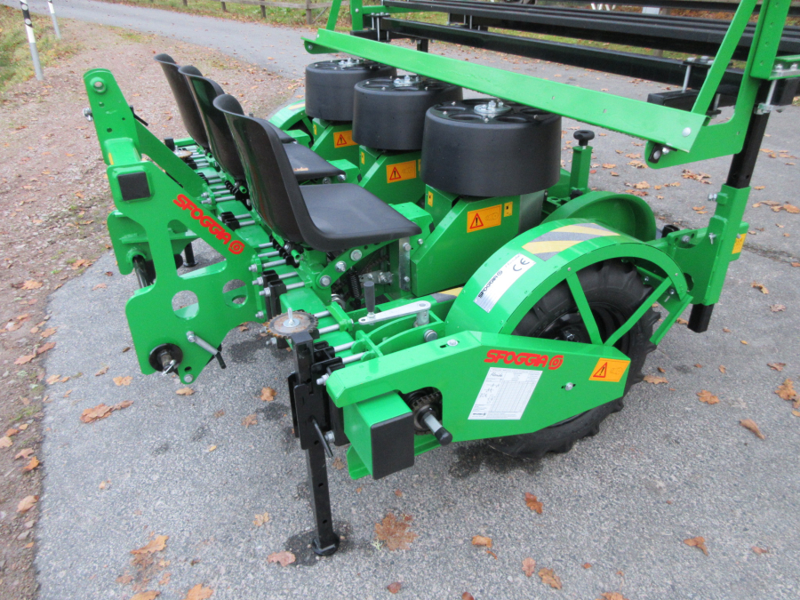 6230 Sfoggia Florida transplanter for seedlings