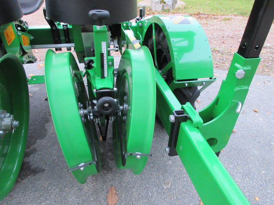 6230 Sfoggia Florida transplanter for seedlings