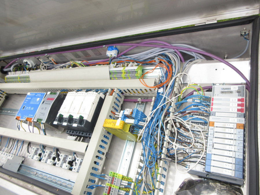 6236 Newtec + Gillenkirch packaging line for apple in plastic bags