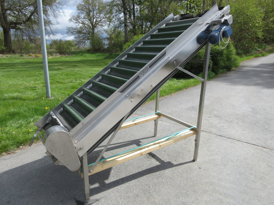 6236 Newtec + Gillenkirch packaging line for apple in plastic bags