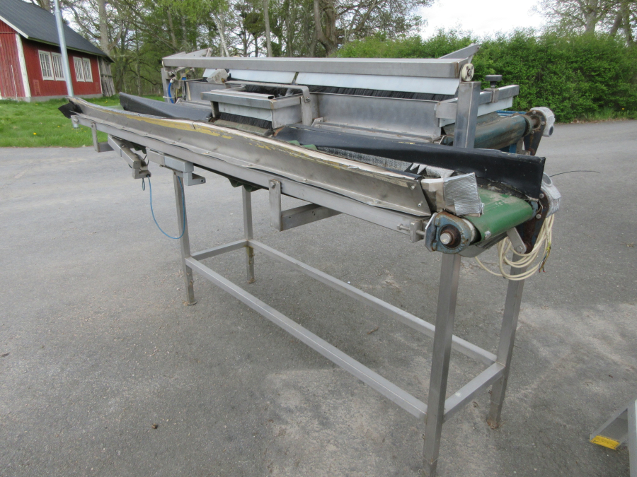 6236 Newtec + Gillenkirch packaging line for apple in plastic bags