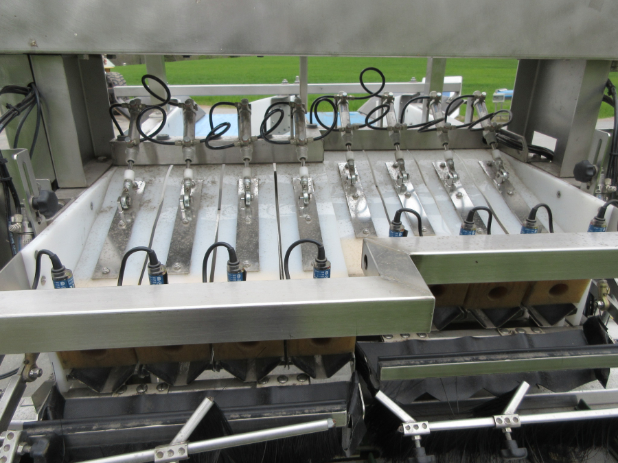 6236 Newtec + Gillenkirch packaging line for apple in plastic bags