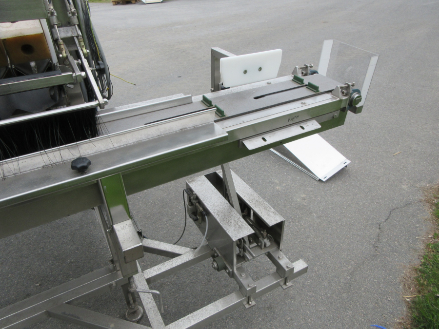 6236 Newtec + Gillenkirch packaging line for apple in plastic bags