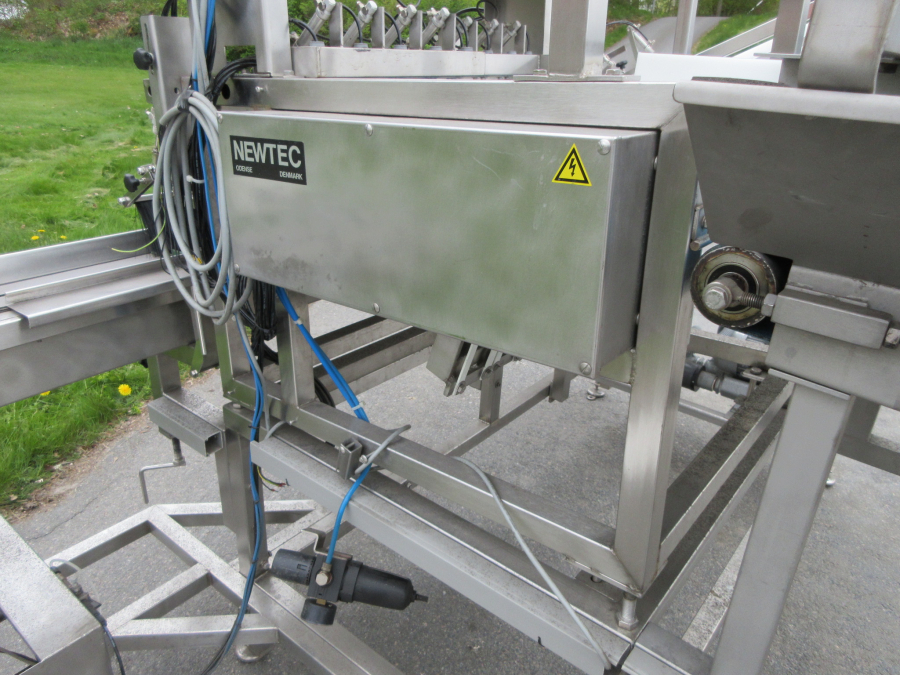 6236 Newtec + Gillenkirch packaging line for apple in plastic bags