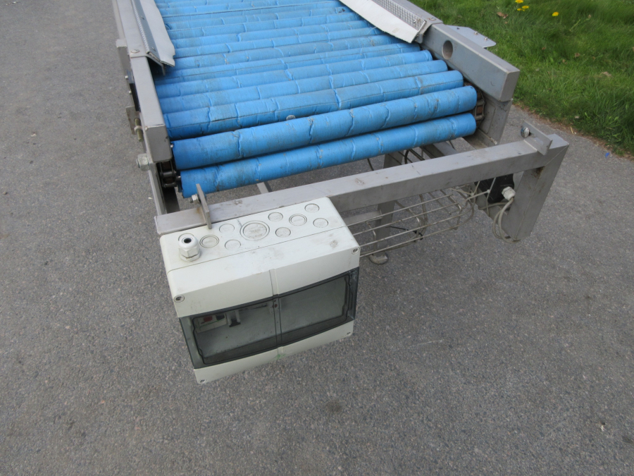 6236 Newtec + Gillenkirch packaging line for apple in plastic bags