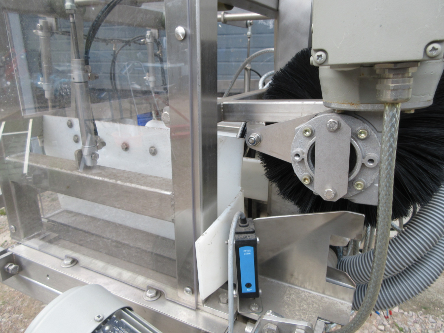 6236 Newtec + Gillenkirch packaging line for apple in plastic bags