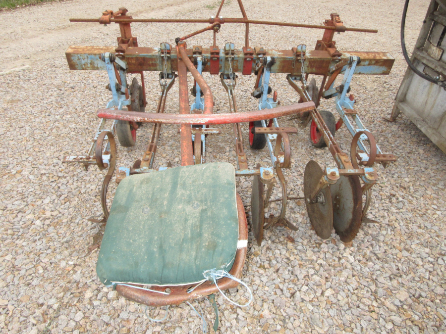 6242 Ugerlose manual cultivator