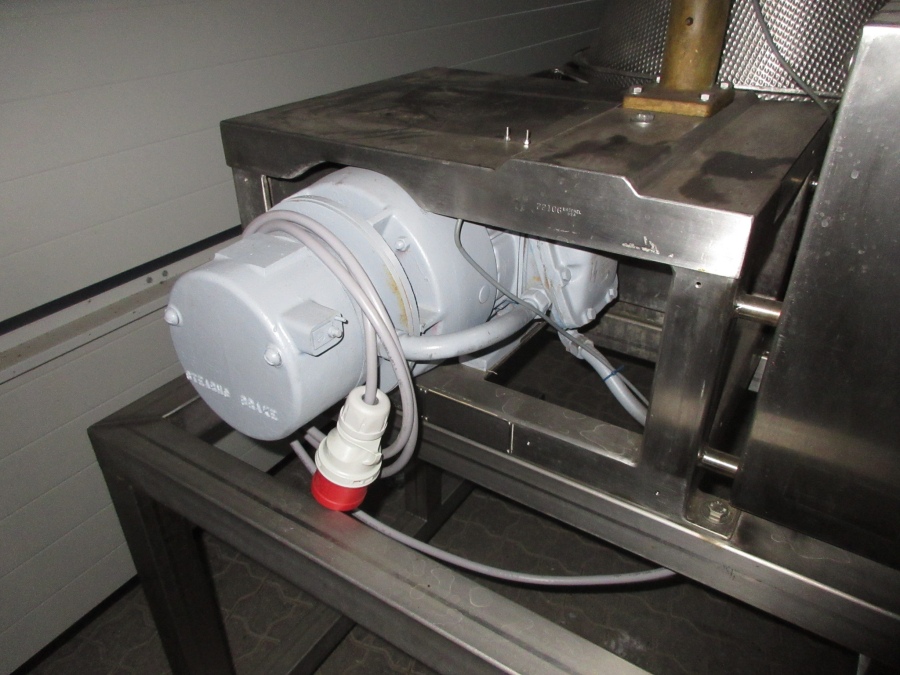 6253 Urschel CC slicer