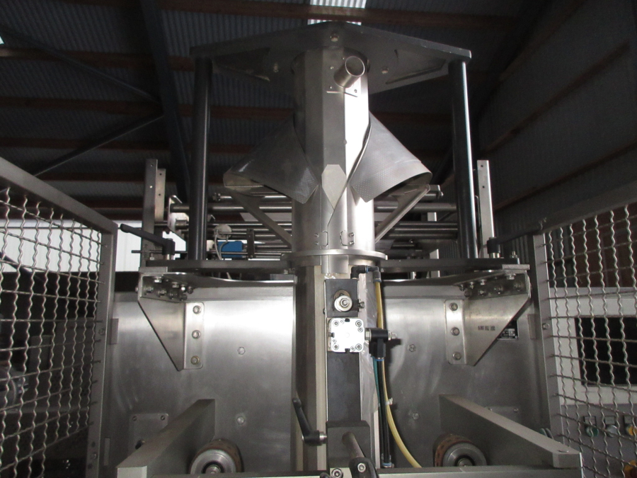 6257 Fawema VI380 vertical VFFS bagger