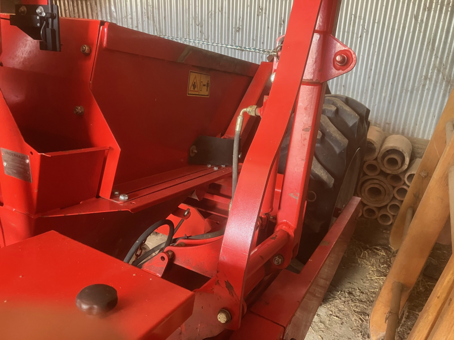 6263 Underhaug UN3200 potato planter