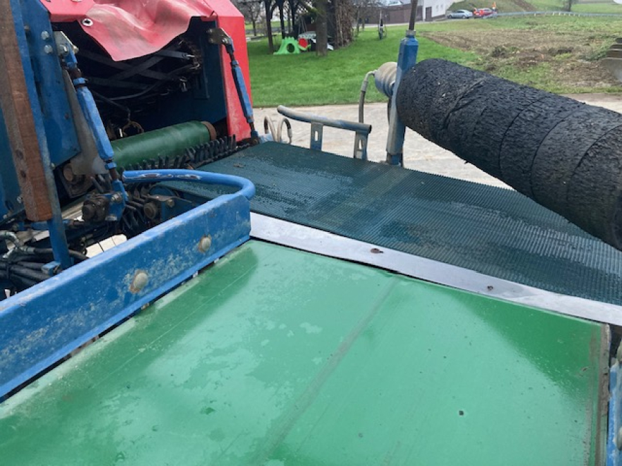 6268 Asa-Lift cabbage harvester with elevator and platform