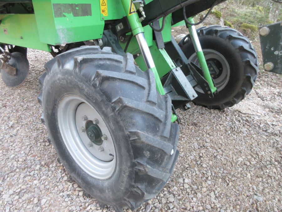 6186 Structural PM20 potato planter trailed