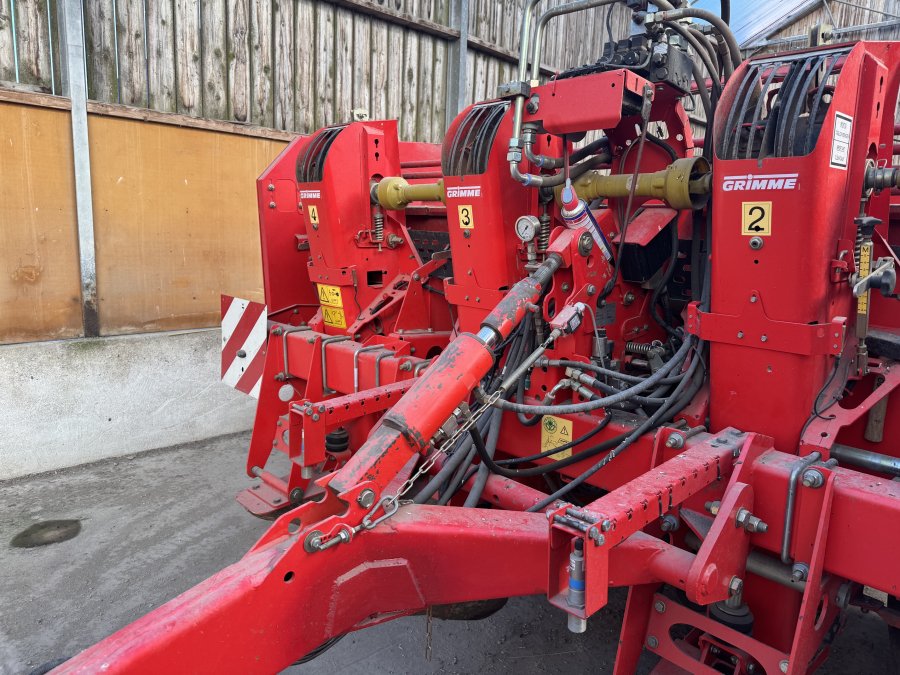 6319 Grimme GL34 potato planter 4 row