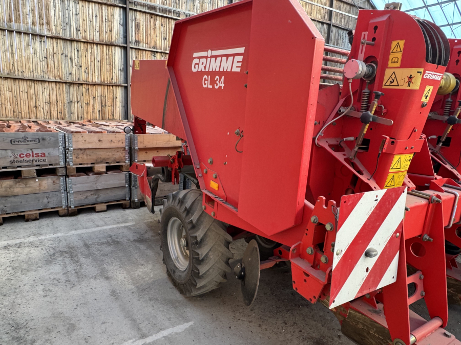 6319 Grimme GL34 potato planter 4 row