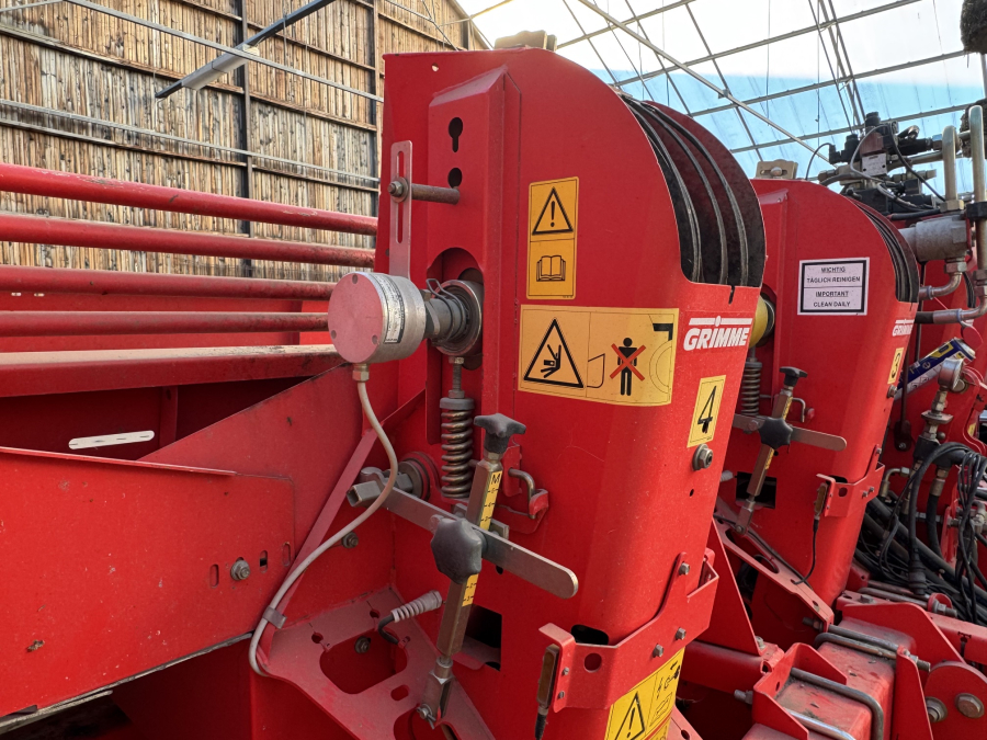 6319 Grimme GL34 potato planter 4 row