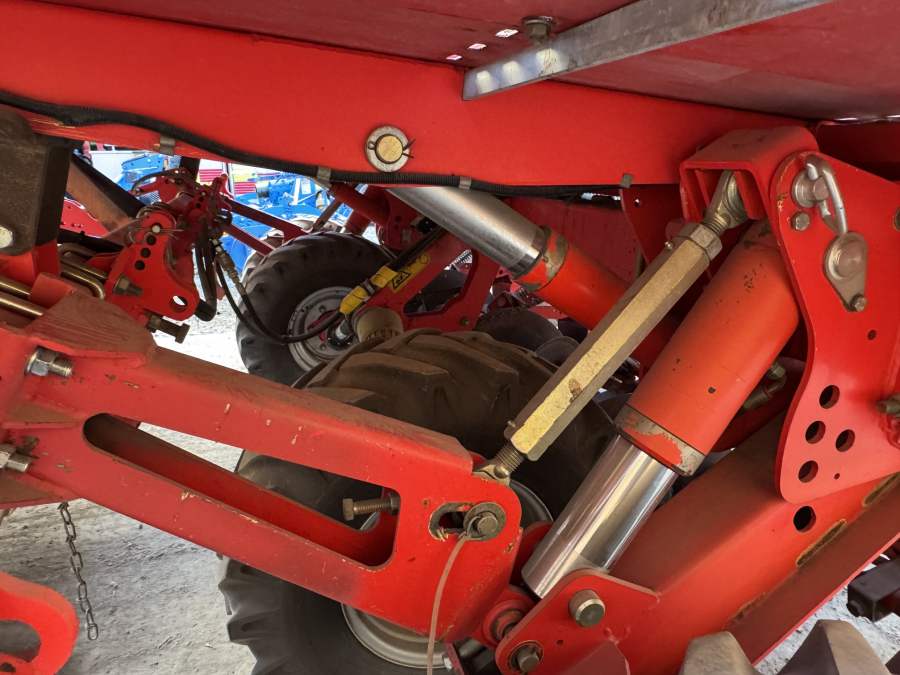 6319 Grimme GL34 potato planter 4 row