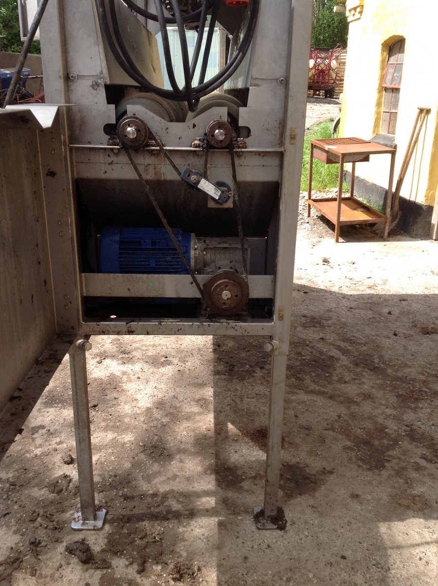 3531 Nosma cabbage cleaning line year model 2011