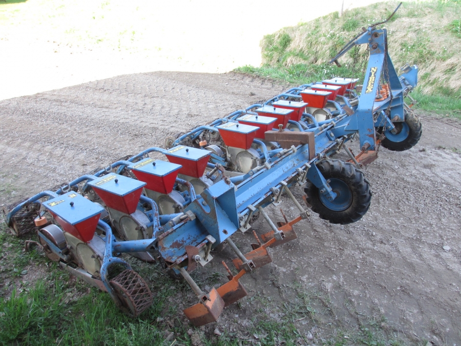 3595 Nibex 300 seeding machine 12 rows