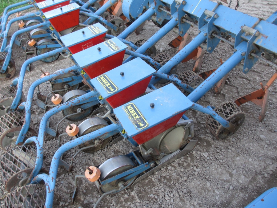 3595 Nibex 300 seeding machine 12 rows