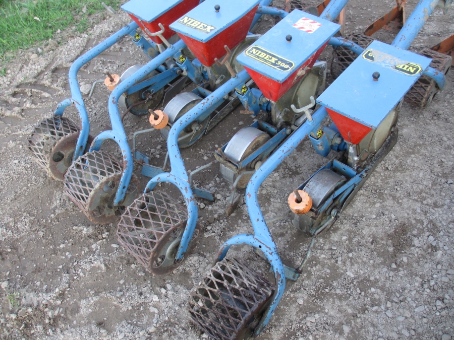 3595 Nibex 300 seeding machine 12 rows