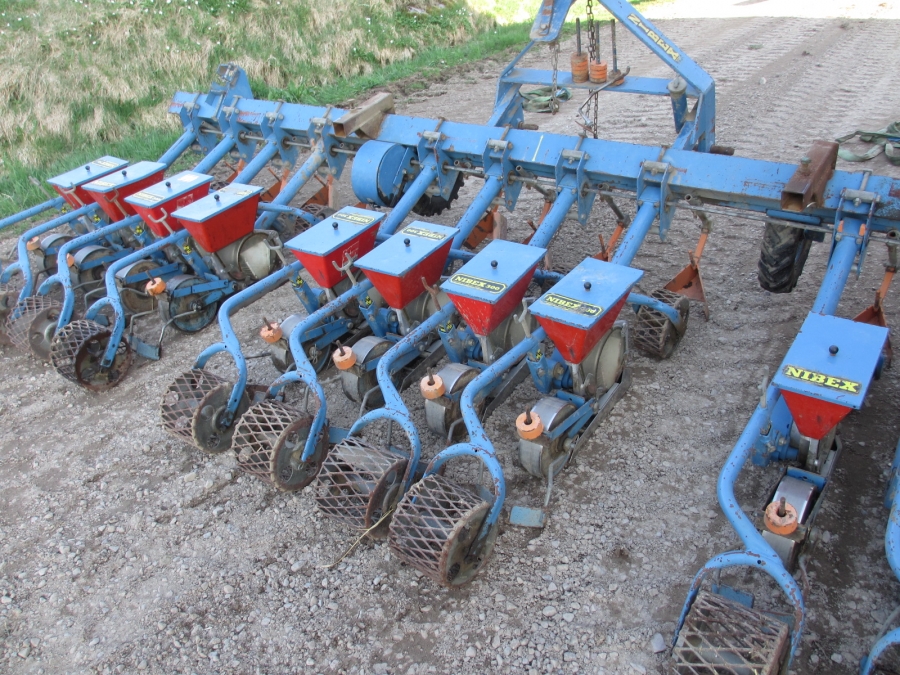 3595 Nibex 300 seeding machine 12 rows