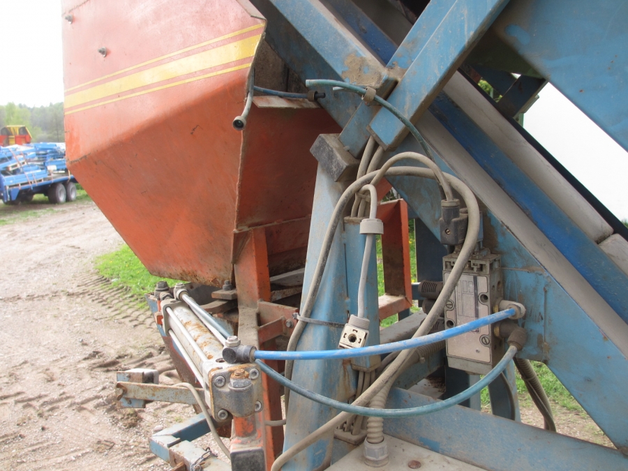 3606 EMVE automatic weigher for potato 2 pc