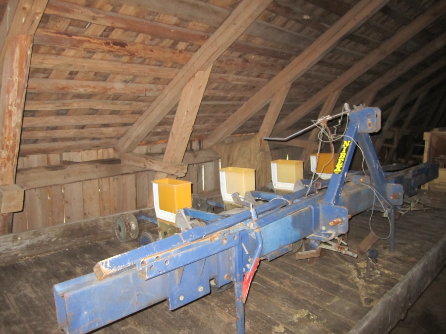 3618 Nibex 500 precision seeder