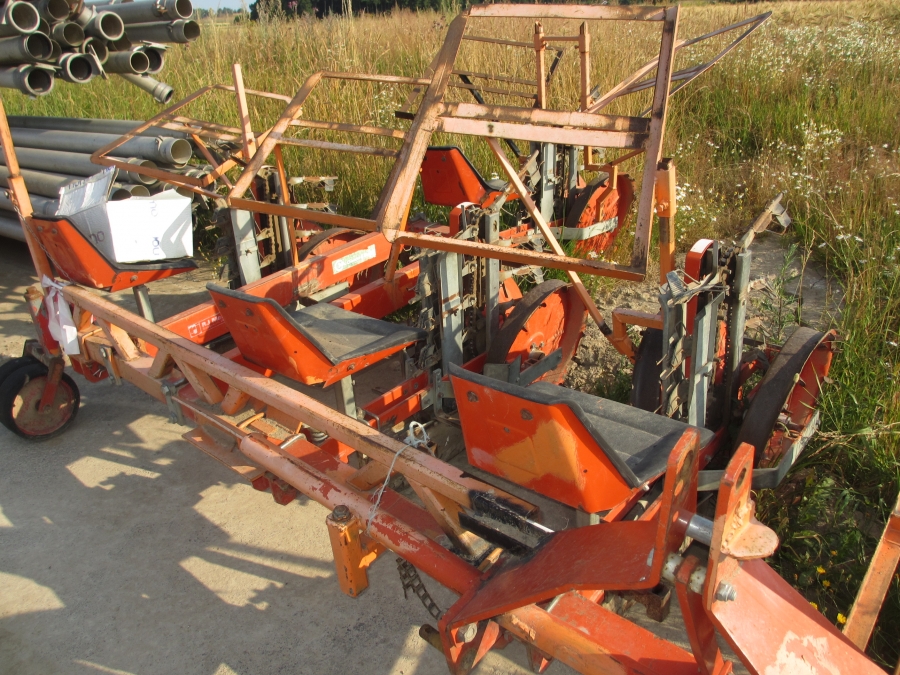 3623 Checchi Magli Fox planting machine 4 row