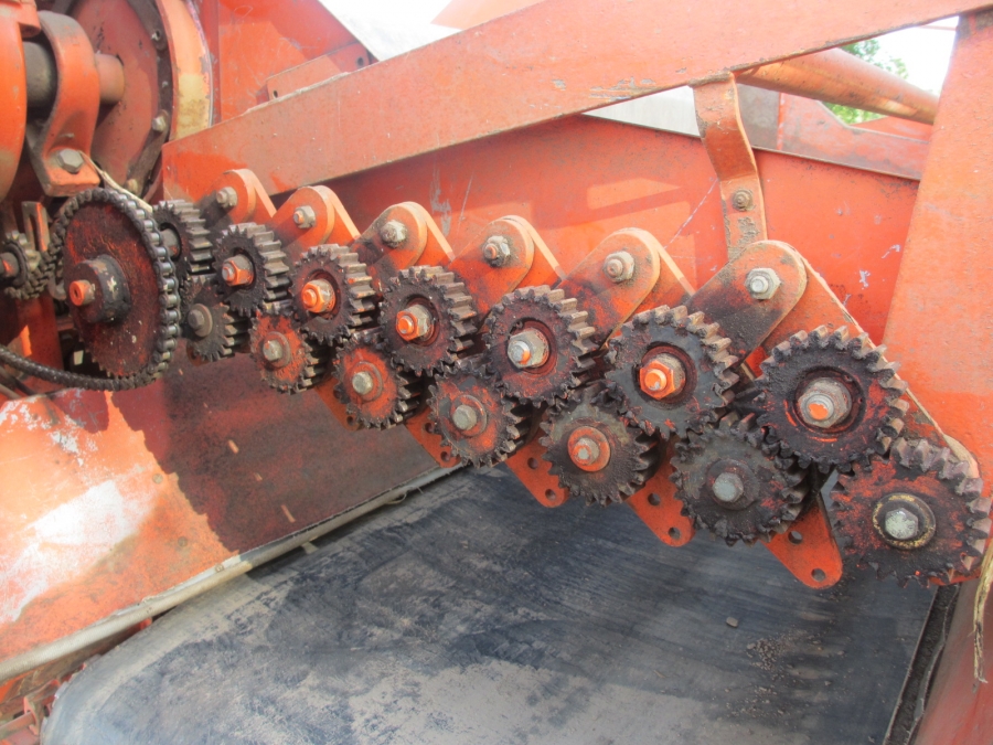 3634 Amac recieving hopper BLS with soil rollers