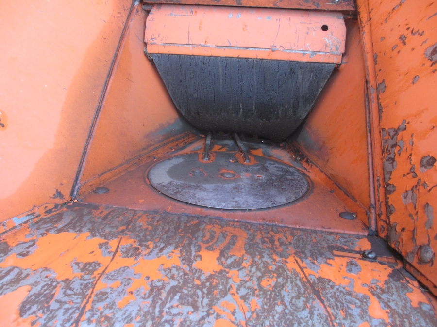3642 Underhaug 2 row potato planter with fertilizer