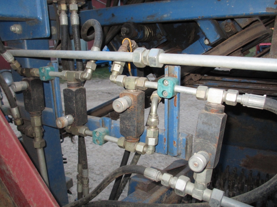 3670 Asa-Lift Möhrenroder Karottenroder 1 Reihe mit Bunker