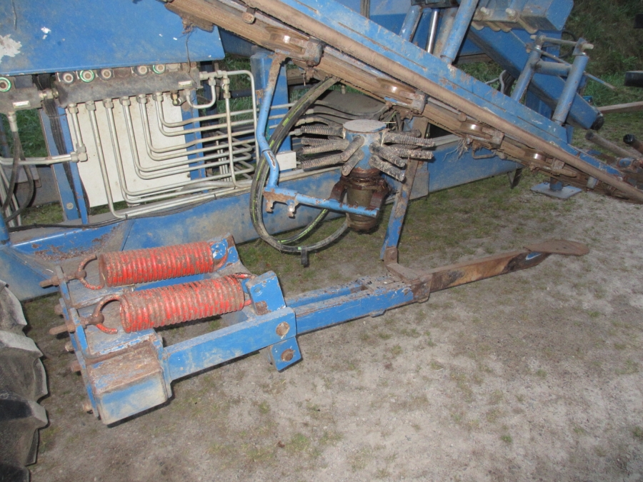 3670 Asa-Lift Möhrenroder Karottenroder 1 Reihe mit Bunker
