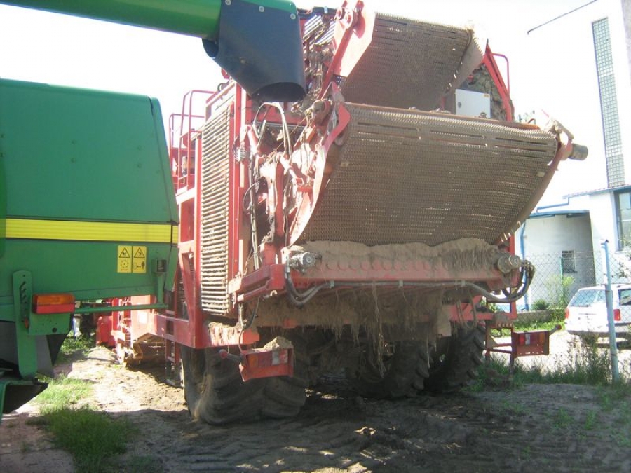3671 Dewulf RA3060 selfpropelled potato harvester