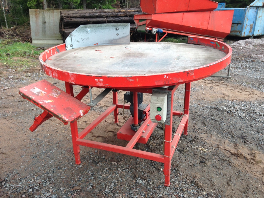 3676 EKKO rotating bag table 135 cm