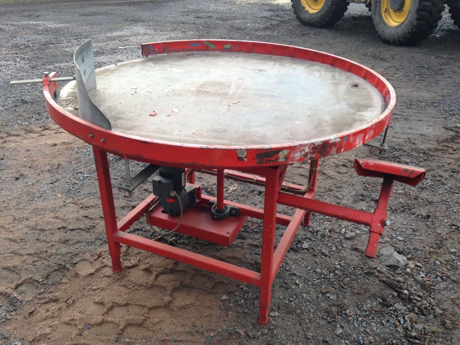 3676 EKKO rotating bag table 135 cm