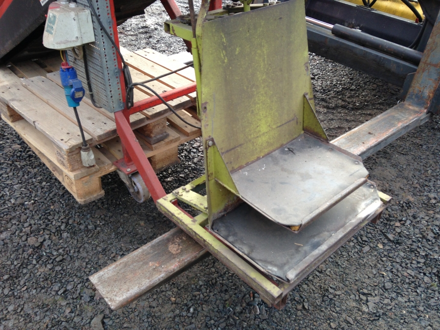3687 SKALS weigher with small EKKO bunker