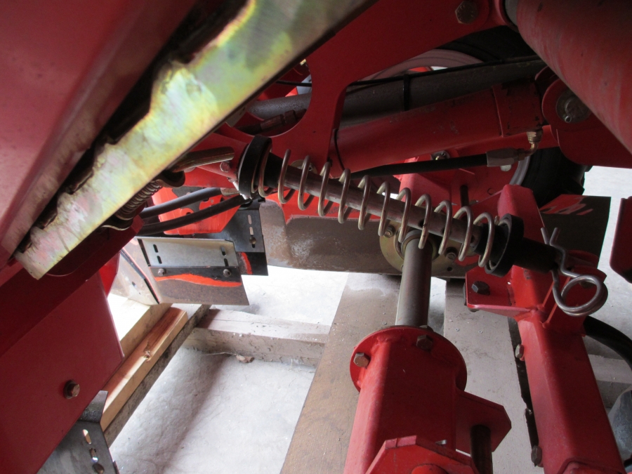 3716 Grimme GL 32B potato planter