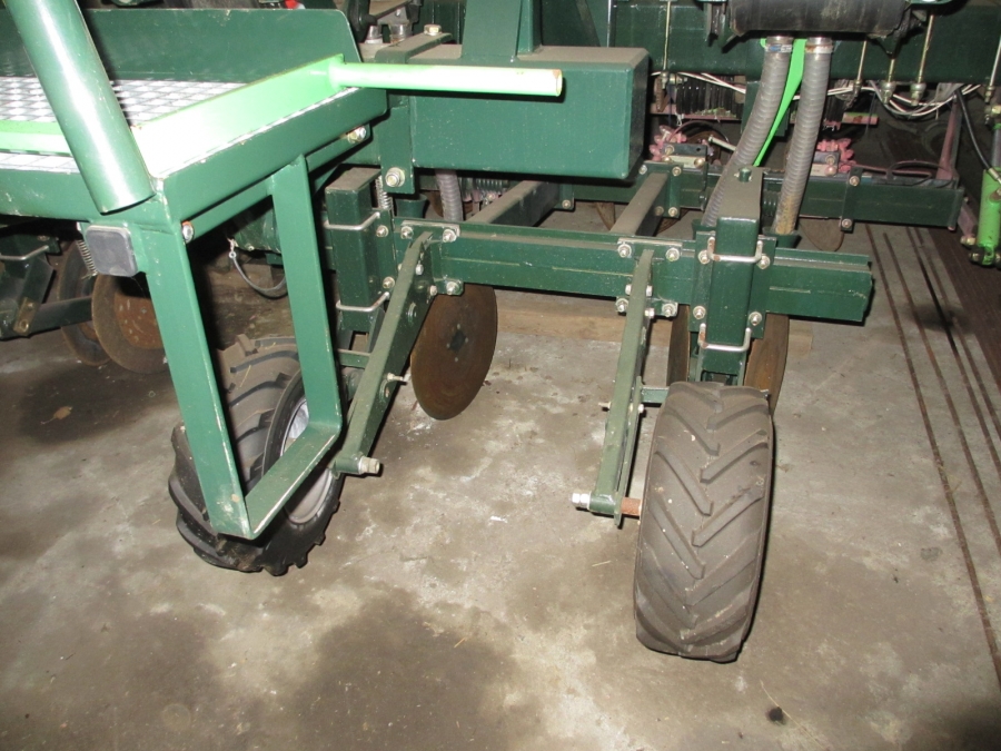 3727 Structural PM40 belt planter for potato