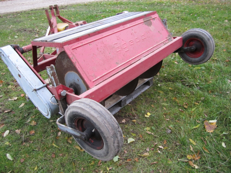 3739 Egedal Pre furrow machine