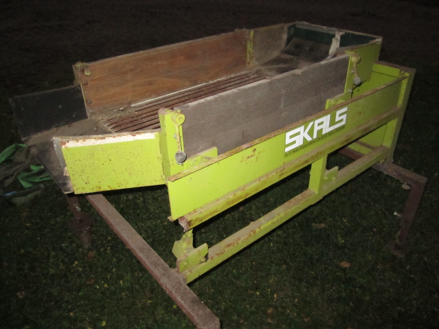 3740 SKALS soil separator / grader