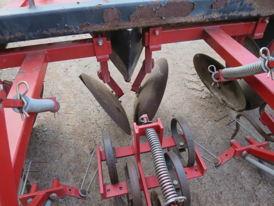 3778 Amac disc ridger 4 row
