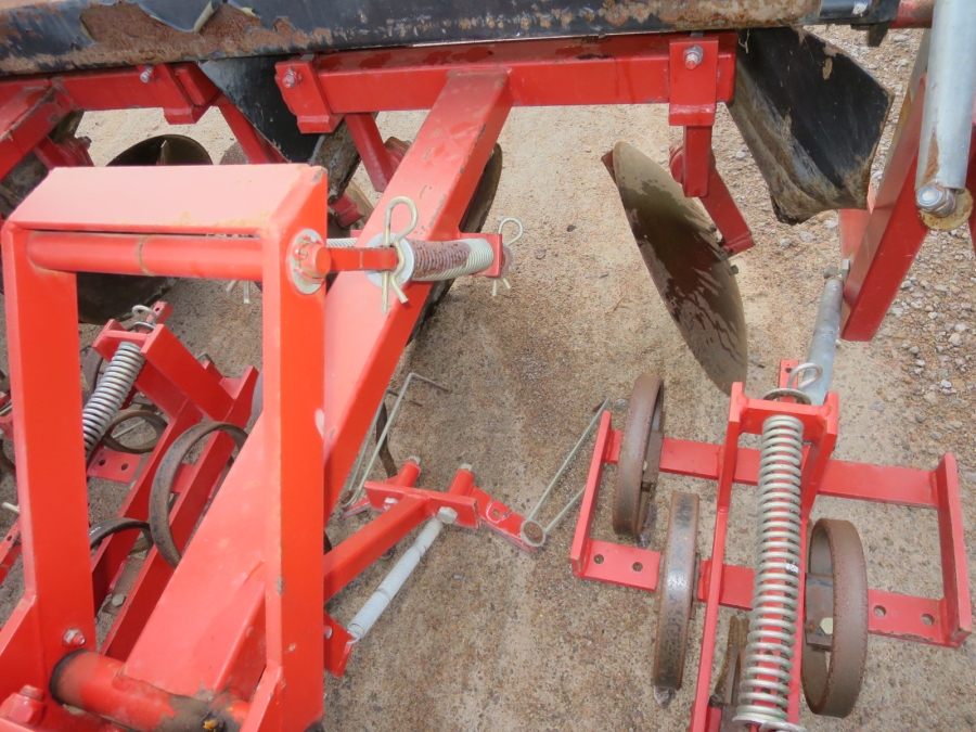 3778 Amac disc ridger 4 row