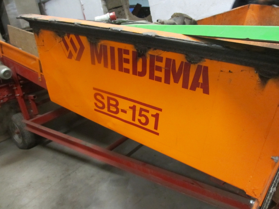 3780 Miedema receiving hopper SB-151