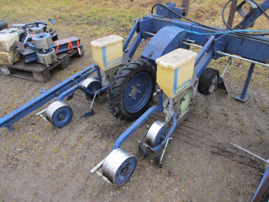 3796 Nibex 500 seeder 4+2 rows