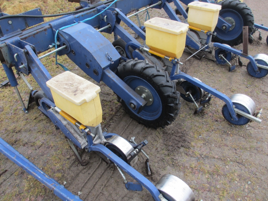 3796 Nibex 500 seeder 4+2 rows