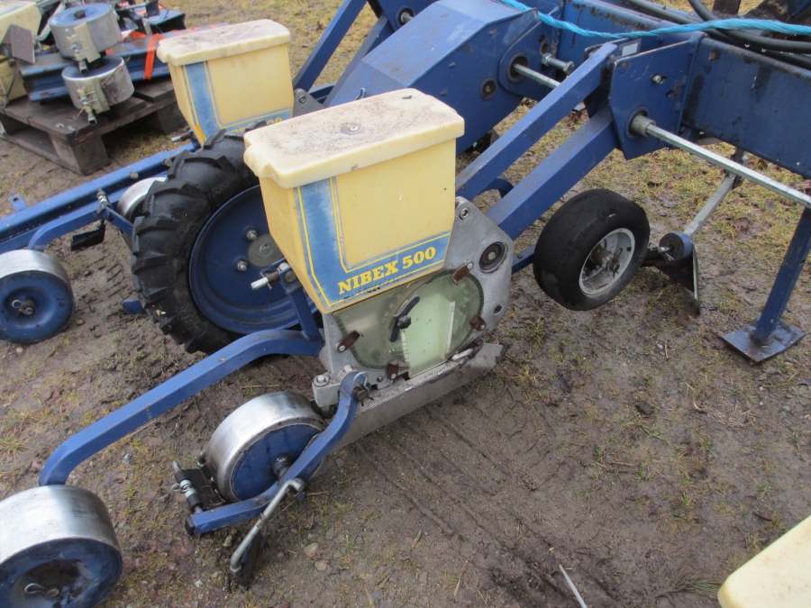 3796 Nibex 500 seeder 4+2 rows