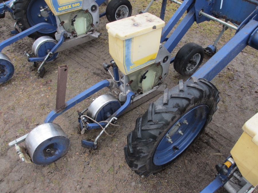 3796 Nibex 500 seeder 4+2 rows