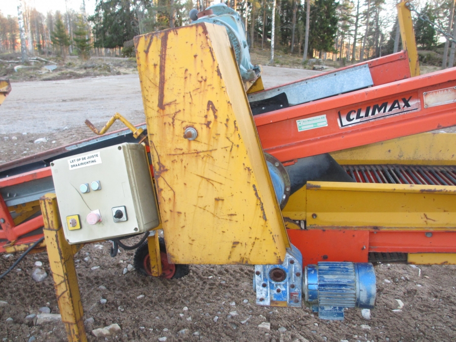 3821 Climax receiving hopper