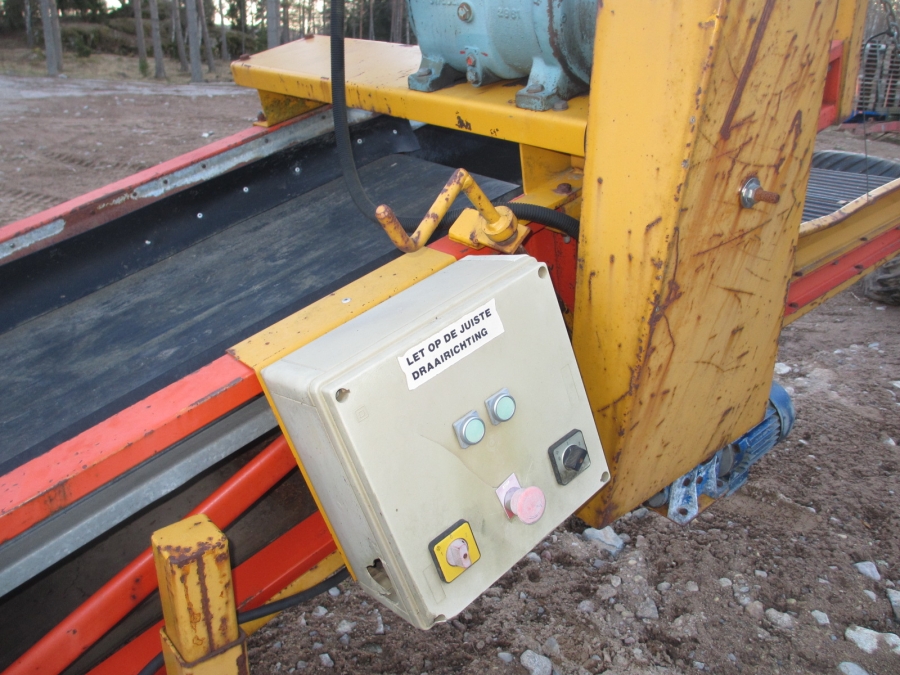 3821 Climax receiving hopper
